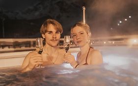 Palace Luxury Wellness Apartment And Boutique Hotel Ski-In-Out